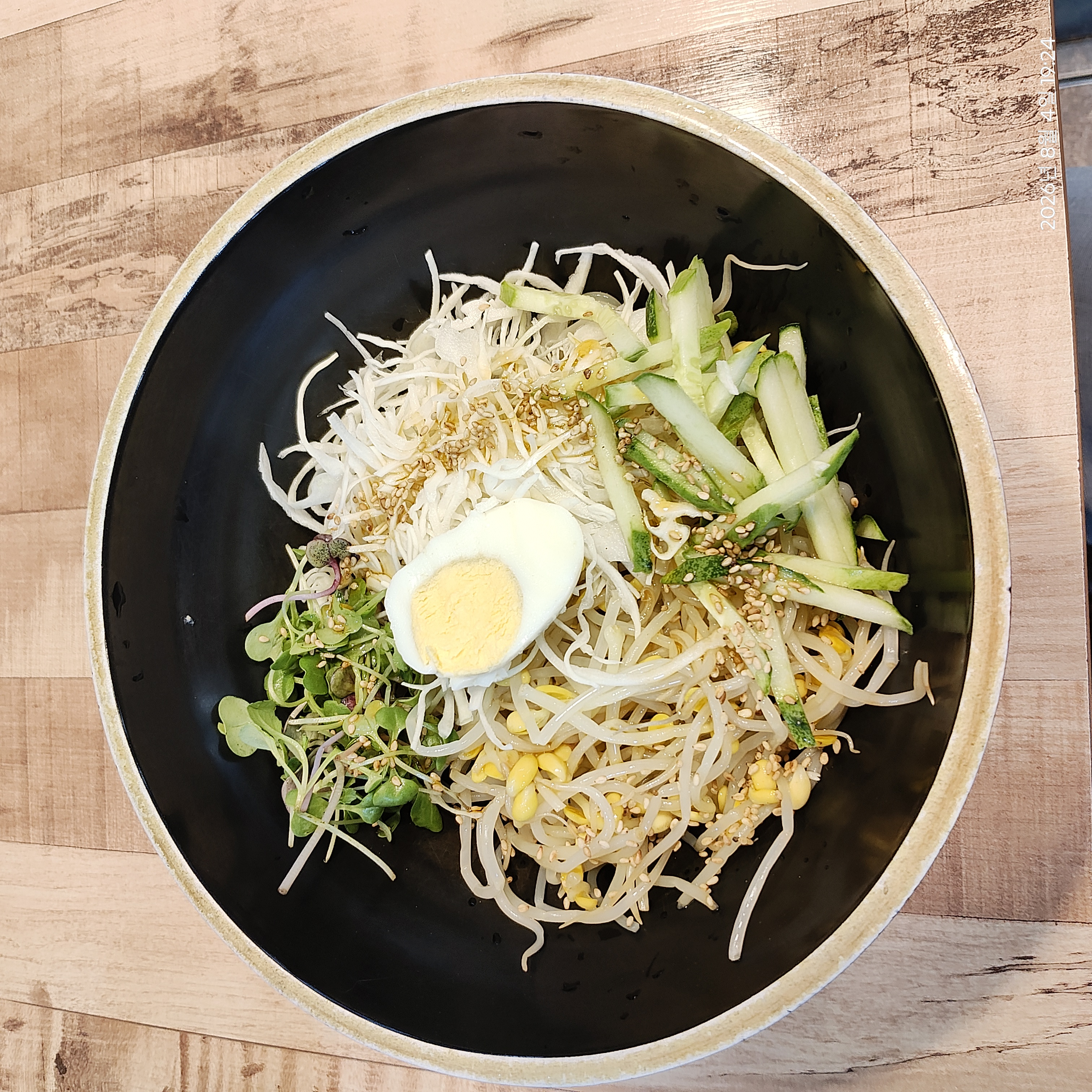 Jjolmyeon at the Osan Station branch of Gimbap Cheonguk